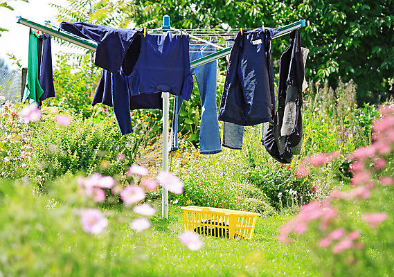 포토 JPG 해외이미지 옷 건조 사람없음 야외 정원 빨래 해외202004 해외포토 가사 파일형식 이미지허브