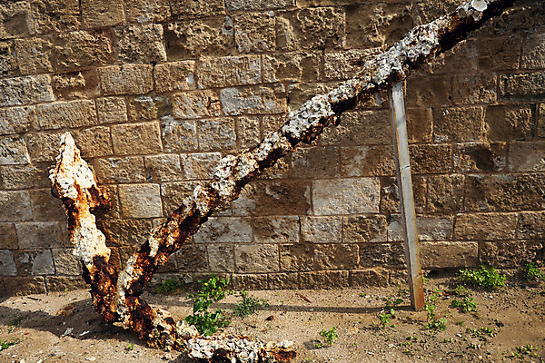 포토 JPG 해외이미지 아시아 여행 중동 사람없음 건물 반사 껍질 연못 부식 타이어 닻 아랍어 옛날 해외202004 해외포토 건축물 나라 파일형식 이미지허브