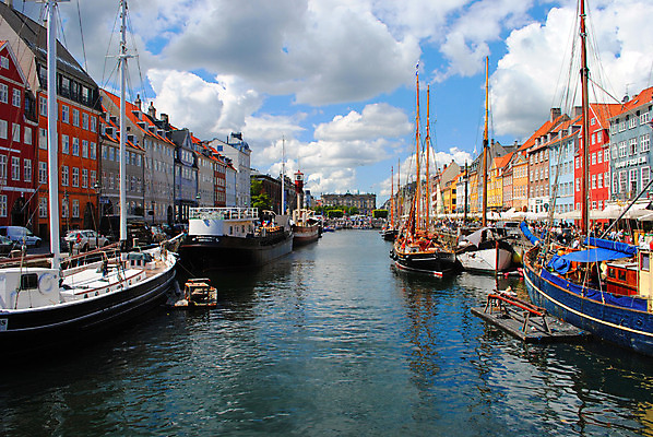 포토 JPG 해외이미지 바다 여행 요트 휴가 항해 덴마크 사람없음 여행객 항구 보트 박쥐 방문 나루 코펜하겐 해외202004 해외포토 배_교통 포유류 교통시설 북유럽 사람 파일형식 이미지허브