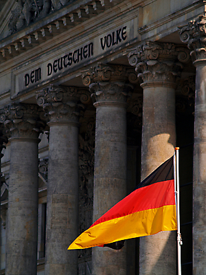 포토 JPG 해외이미지 외관 유럽 여행 건축양식 독일 사람없음 건물 깃발 도시 베를린 국회 전국 정부 정치 해외202004 해외포토 건축물 건축 나라 파일형식 이미지허브