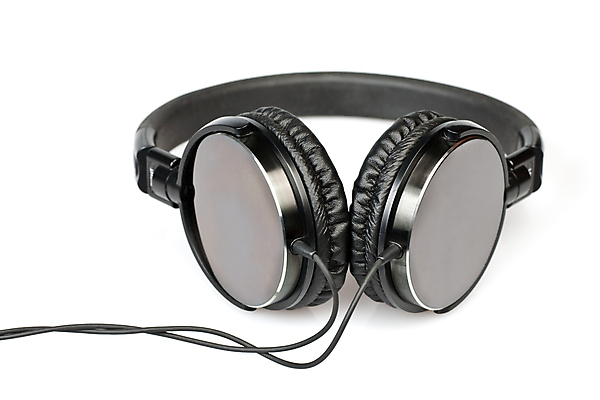 포토 JPG 해외이미지 1 음악 이어폰 백그라운드 사람없음 세트 머리 모니터 검은색 헤드폰 소리 듣기 장비 흰색 전화기 DJ 오브젝트 전자 귀 오디오 철사 스테레오 고립 더블 해외202004 해외포토 컬러 음향기기 모션 문화예술 신체부위 전자제품 컴퓨터 파일형식 이미지허브