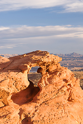 포토 JPG 해외이미지 주간 구름 여행 자연 하늘 풍경 사람없음 야외 빨간색 세로 미국 아치 비전 암초 사암 지질학 해외202004 해외포토 자연요소 교육 컬러 북아메리카 돌_바위 생태계 파일형식 이미지허브