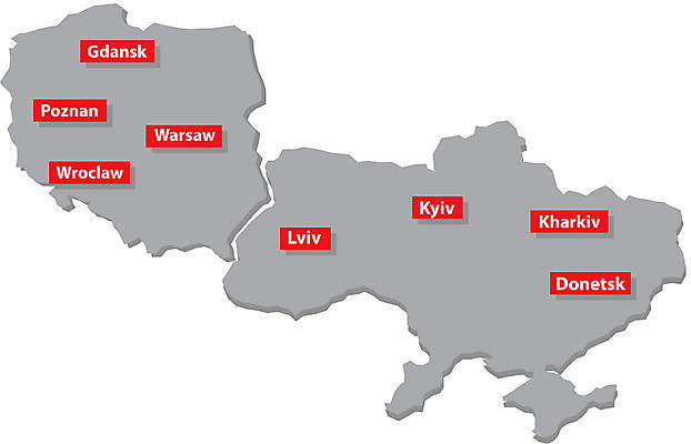 EPS 해외이미지 디자인 유럽 스포츠 백그라운드 지도 일러스트 공 놀이 미술 파란색 노란색 검은색 축구 유로 게임 흰색 깃발 도시 연도 심볼 주인 폴란드 브로츠와프 엘리먼트 우크라이나 토너먼트 바르샤바 해외202004 해외일러스트 나라 컬러 돈 문화예술 구기 파일형식 벡터 이미지허브