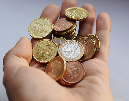 포토 JPG 해외이미지 손 유럽 백그라운드 돈 비즈니스 사람없음 금융 동전 유로 잡기 변화 주식 만들기 해외202004 해외포토 나라 컨셉 모션 신체부위 경제 재산 파일형식 이미지허브