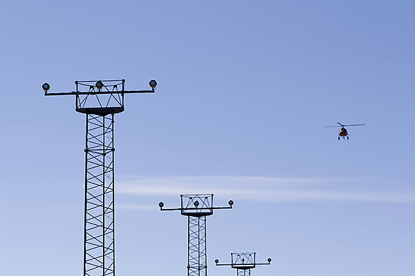 포토 JPG 해외이미지 하늘 사람없음 파란색 헬리콥터 오르기 해외202004 해외포토 컬러 모션 비행기 파일형식 이미지허브