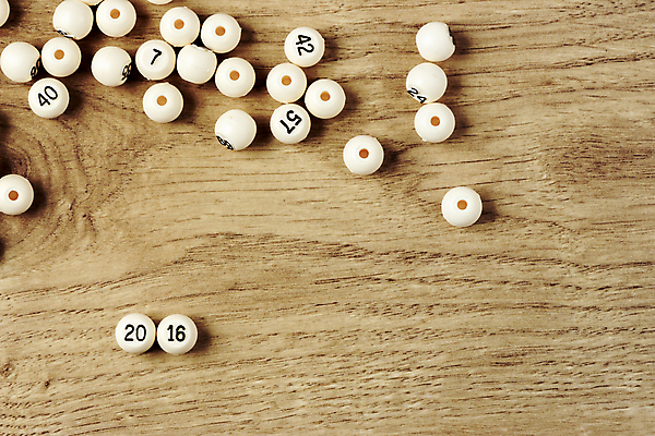 포토 JPG 해외이미지 전통 컨셉 크리스마스 공 휴가 새로움 기념 사람없음 목재 장식 컬러풀 갈색 파티 흰색 축하 연도 심볼 해외202004 해외포토 나무 기념일 컬러 재료 이벤트 파일형식 이미지허브