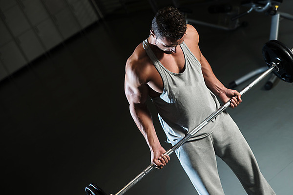 포토 JPG 해외이미지 백인 라이프스타일 남자 스포츠 포즈 신체 청소년 근육 건강 한명 신체부위 운동 건강관리 힘 활발 헬스장 거친 무게 웨이트트레이닝 보디빌딩 체육관 근육질 역도 궤 바디케어 복근 이두근 그루밍족 해외202004 해외포토 서양인 1 컨셉 관리 사람 생활 뷰티 헬스 몸매 파일형식 이미지허브