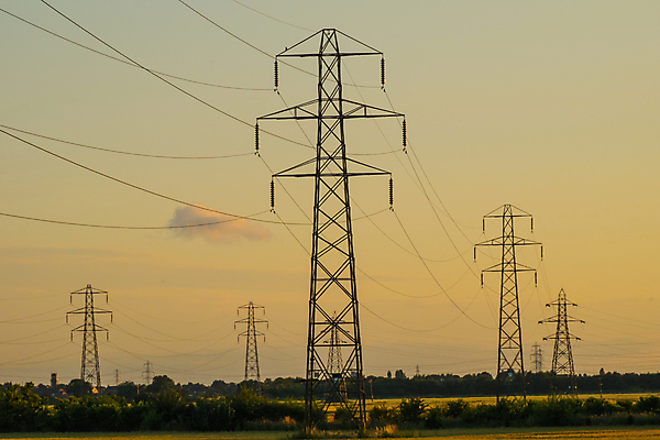 포토 JPG 해외이미지 산업 선 밭 하늘 사람없음 파란색 환경 힘 에너지 저녁 전염 철탑 분배 전압 현재 해외202004 해외포토 컬러 컨셉 농업 탑 질병 야간 감염 파일형식 이미지허브