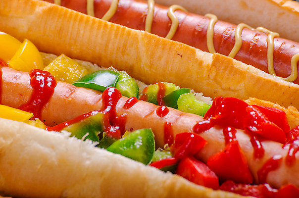 포토 JPG 해외이미지 빵 피망 실내 근접촬영 사람없음 소시지 케첩 머스터드 핫도그 해외202004 해외포토 음식 뷰포인트 채소 패스트푸드 내부 소스_음식 가공식품 파일형식 이미지허브