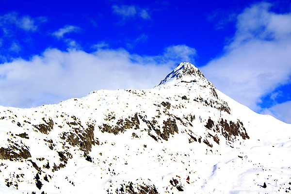 포토 JPG 해외이미지 계절 크리스마스 겨울 자연 하늘 휴가 휴식 산 그림자 풍경 사람없음 야외 파란색 햇빛 평화 맑음 얼음 추위 흰색 신선 숲 12월 11월 가루 스위스 언덕 서리 암초 마법 1월 웅장함 눈내림 겨울풍경 해외202004 해외포토 자연요소 기념일 유럽 컬러 컨셉 날씨 눈_날씨 태양 날짜 생태계 파일형식 이미지허브