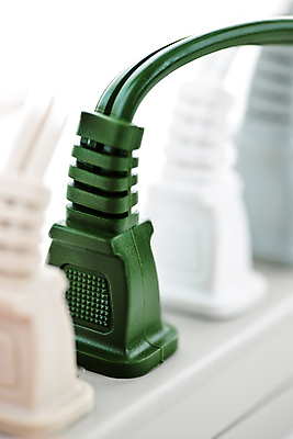 포토 JPG 해외이미지 조각 안전 사람없음 초록색 힘 저축 에너지 전선 바 절약 콘센트 플러그 코드 보호 연결 위험 순환 볼트 보호자 진행 과부하 줄서기 현재 공급 많음 해외202004 해외포토 컬러 컨셉 모션 금융 공구 파일형식 이미지허브