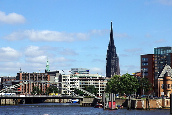 포토 JPG 해외이미지 휴가 파노라마 사람없음 교회 도시 포트 타운 함부르크 해외202004 해외포토 종교건축 독일 촬영기법 건물 파일형식 이미지허브