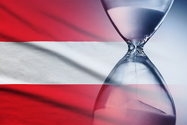 포토 JPG 해외이미지 시계 컨셉 아이디어 사람없음 달리기 흐름 골동품 기구 긴급 깃발 시간 투명 날짜 계산 오스트리아 민주주의 심볼 모래시계 측정 복고 통과 타이머 애국심 재촉 진행 구식 마감 분 압력 위기 전국 카운트다운 해외202004 해외포토 유럽 모래 모션 파일형식 이미지허브