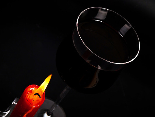 포토 JPG 해외이미지 백그라운드 촛불 유리 불 따뜻함 사랑 사람없음 빨간색 빛 노란색 파티 와인 검은색 어둠 슬픔 축하 막대기 야간 저녁 심볼 촛대 연소 고립 해외202004 해외포토 자연요소 감정 컬러 컨셉 초 재질 주류 이벤트 파일형식 이미지허브