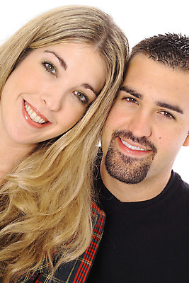 포토 JPG 해외이미지 모델 커플 행복 아들 어린이 가족 엄마 갈색머리 함께함 건강 사랑 사람 앉기 소년 20대 두명 30대 금발 흰색 그룹 아빠 히스패닉 언니 고립 남동생 스페인어 해외202004 해외포토 헤어스타일 남자 감정 컬러 컨셉 관계 모션 청년 장년 자매 동생 파일형식 이미지허브