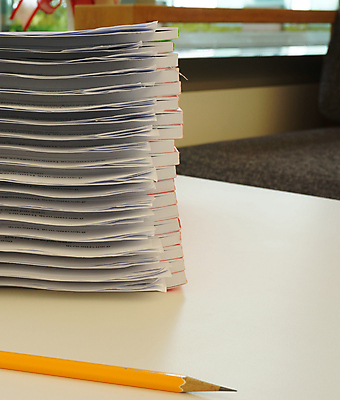 포토 JPG 해외이미지 교육 종이 비즈니스 사람없음 사무실 쌓기 인쇄 문서 계좌 정부 해외202004 해외포토 모션 금융 파일형식 이미지허브