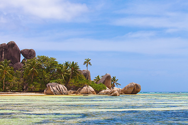 포토 JPG 해외이미지 모래 여행 아프리카 하늘 휴가 휴식 사람없음 물 여름 야자수 햇빛 만 엽서 인도양 세이셸 화강암 해외202004 해외포토 자연요소 나무 계절 나라 바다 컨셉 태양 암석 편지 파일형식 이미지허브