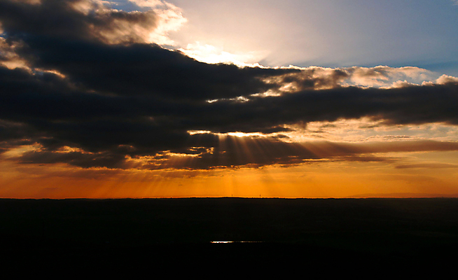 포토 JPG 해외이미지 구름 백그라운드 오렌지 자연 하늘 풍경 사람없음 빨간색 태양 어둠 황혼 일몰 새벽 광선 야간 저녁 내추럴 해외202004 해외포토 자연요소 컬러 과일 노을 생태계 파일형식 이미지허브