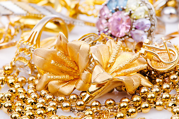 포토 JPG 해외이미지 모양 여자 백그라운드 목걸이 장신구 선물 사람없음 장식 빛 유행 금속 귀걸이 흰색 반지 화려 황금 고급 우아함 은색 쇠사슬 보석 구슬 오브젝트 다이아몬드 고립 백금 팬던트 해외202004 해외포토 컬러 컨셉 재질 사람 광석 파일형식 이미지허브