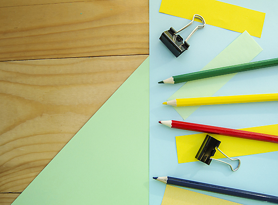 포토 JPG 해외이미지 디자인 교육 종이 백그라운드 비즈니스 학교 문구용품 직장 팜플렛 사람없음 목재 사무실 연필 우주 쪽지 공백 덮개 흰색 업무 발표 플랫 정상 심볼 책상 오브젝트 신학기 레이아웃 신분 위치 항목 레터링 브랜딩 해외202004 해외포토 나무 컬러 가구 회사 재료 학용품 필기구 뚜껑 작업 파일형식 이미지허브