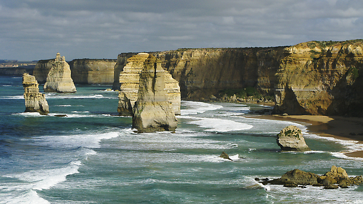 포토 JPG 해외이미지 구름 파도 바다 자연 하늘 휴가 풍경 사람없음 물 파란색 관광지 바위 호주 부식 암초 단상 남쪽 해외202004 해외포토 자연요소 컬러 여행 돌_바위 오세아니아 방향 생태계 파일형식 이미지허브