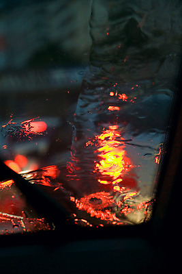 포토 JPG 해외이미지 창문 사람없음 야외 흐름 떨어짐 해외202004 해외포토 컨셉 파일형식 이미지허브