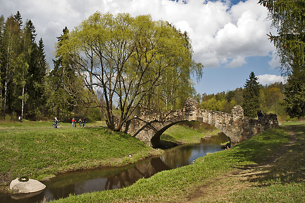 포토 JPG 해외이미지 나무 구름 공원 길 자연 하늘 휴식 사람없음 야외 초록색 물 파란색 강 맑음 자전거 봄 흰색 승차 강가 방법 해외202004 해외포토 자연요소 식물 계절 공공시설 컬러 컨셉 모션 날씨 바이크 생태계 파일형식 이미지허브