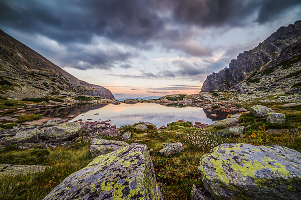 포토 JPG 해외이미지 식물 구름 꽃 호수 여행 자연 하늘 표면 아침 산 풍경 사람없음 야외 초록색 물 파란색 반사 일출 계곡 침묵 황혼 일몰 봄 거울 하이킹 연못 황무지 저녁 언덕 장면 암초 슬로바키아 해외202004 해외포토 주간 자연요소 계절 유럽 컬러 레저 노을 소리 야간 생태계 파일형식 이미지허브