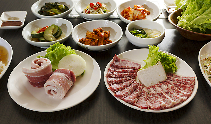 포토 JPG 해외이미지 접시 아시아 음식 다이어트 채소 재료 한국 건강 육류 요리 동양인 사람없음 옆모습 빨간색 일본 식사 소고기 흰색 신선 뜨거움 바비큐 날것 점심식사 해외202004 해외포토 식기 나라 뷰포인트 컬러 식재료 인종 파일형식 이미지허브