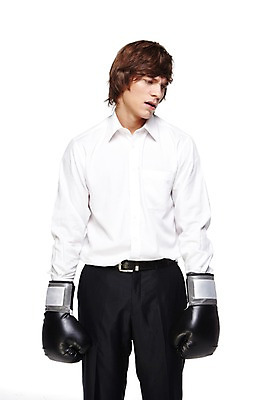 포토 JPG 스튜디오촬영 서양인 외국인 백인 해외기획촬영 남자 스포츠 2013년태국 비즈니스 모션 실내 한명 서기 사람 정장 상반신 20대 성인 앞모습 권투 글러브 권투글러브 비즈니스맨 열정 남자만 남자한명만 성인남자만 청년만 청년남자만 청년남자한명만 성인한명만 성인남자한명만 성인만 국내포토 1 옷 감정 스포츠용품 뷰포인트 장갑 인종 청년 내부 격투기 직장인 파일형식