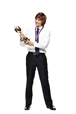 포토 JPG 스튜디오촬영 전신 서양인 외국인 백인 해외기획촬영 남자 2013년태국 비즈니스 모션 실내 한명 서기 웃음 들기 사람 정장 20대 성인 앞모습 우승 비즈니스맨 트로피 메달 열정 남자만 남자한명만 성인남자만 청년만 청년남자만 청년남자한명만 성인한명만 성인남자한명만 성인만 국내포토 1 옷 감정 뷰포인트 표정 인종 청년 내부 최고 직장인 상_우승 상_상패 파일형식
