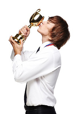 포토 JPG 스튜디오촬영 서양인 외국인 백인 해외기획촬영 남자 2013년태국 비즈니스 모션 키스 실내 한명 들기 사람 정장 상반신 20대 성인 옆모습 눈감음 우승 비즈니스맨 트로피 열정 남자만 남자한명만 성인남자만 청년만 청년남자만 청년남자한명만 성인한명만 성인남자한명만 성인만 국내포토 1 옷 감정 뷰포인트 인종 청년 내부 최고 직장인 상_우승 애정표현 파일형식