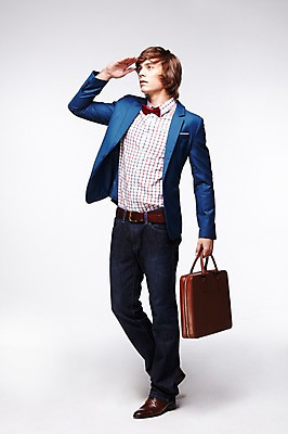 포토 JPG 스튜디오촬영 전신 서양인 외국인 백인 해외기획촬영 패션 남자 2013년태국 서류가방 비즈니스 모션 실내 한명 서기 들기 사람 손짓 20대 성인 캐주얼 비즈니스맨 남자만 남자한명만 성인남자만 청년만 청년남자만 청년남자한명만 성인한명만 성인남자한명만 성인만 국내포토 1 옷 가방 인종 청년 내부 직장인 파일형식