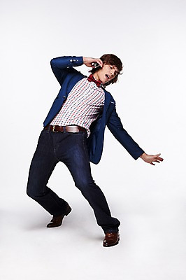 포토 JPG 스튜디오촬영 전신 서양인 외국인 백인 해외기획촬영 패션 남자 2013년태국 비즈니스 모션 실내 한명 서기 들기 사람 20대 성인 캐주얼 스마트폰 비즈니스맨 통화 남자만 남자한명만 성인남자만 청년만 청년남자만 청년남자한명만 성인한명만 성인남자한명만 성인만 국내포토 1 옷 인종 청년 내부 핸드폰 스마트기기 직장인 파일형식