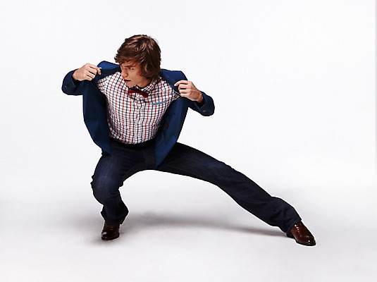 포토 JPG 스튜디오촬영 전신 서양인 외국인 백인 해외기획촬영 패션 남자 2013년태국 비즈니스 모션 실내 한명 사람 앉기 20대 성인 앞모습 캐주얼 비즈니스맨 남자만 남자한명만 성인남자만 청년만 청년남자만 청년남자한명만 성인한명만 성인남자한명만 성인만 국내포토 1 옷 뷰포인트 인종 청년 내부 직장인 파일형식