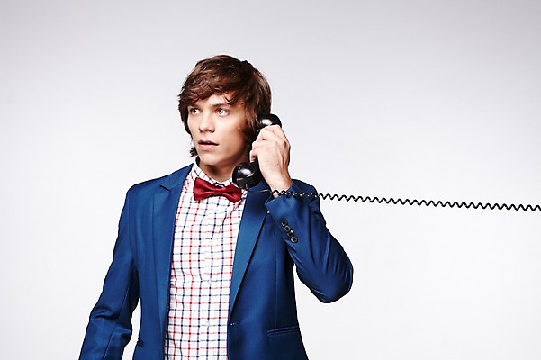 포토 JPG 스튜디오촬영 서양인 외국인 백인 해외기획촬영 패션 남자 2013년태국 비즈니스 모션 실내 한명 들기 사람 상반신 20대 성인 앞모습 캐주얼 비즈니스맨 수화기 통화 남자만 남자한명만 성인남자만 청년만 청년남자만 청년남자한명만 성인한명만 성인남자한명만 성인만 국내포토 1 옷 뷰포인트 인종 청년 내부 직장인 전화기 파일형식