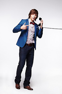 포토 JPG 스튜디오촬영 전신 서양인 외국인 백인 해외기획촬영 패션 남자 2013년태국 비즈니스 모션 실내 한명 서기 들기 사람 손짓 20대 성인 앞모습 캐주얼 가리킴 비즈니스맨 수화기 통화 남자만 남자한명만 성인남자만 청년만 청년남자만 청년남자한명만 성인한명만 성인남자한명만 성인만 국내포토 1 옷 뷰포인트 인종 청년 내부 직장인 전화기 파일형식