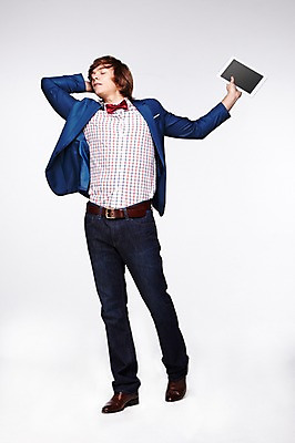 포토 JPG 스튜디오촬영 전신 서양인 외국인 백인 해외기획촬영 패션 남자 2013년태국 비즈니스 모션 실내 한명 서기 들기 사람 20대 성인 캐주얼 태블릿 눈감음 비즈니스맨 남자만 남자한명만 성인남자만 청년만 청년남자만 청년남자한명만 성인한명만 성인남자한명만 성인만 국내포토 1 옷 인종 청년 내부 전자제품 스마트기기 직장인 파일형식