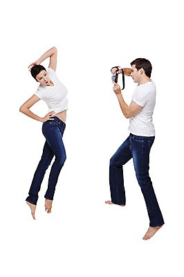 포토 JPG 스튜디오촬영 전신 서양인 외국인 백인 해외기획촬영 커플 여자 남자 행복 2013년태국 모션 함께함 실내 사랑 들기 사람 성인 두명 옆모습 30대 카메라 점프 사진촬영 다정 장년만 성인만 국내포토 감정 뷰포인트 컨셉 관계 인종 내부 장년 전자제품 촬영 파일형식