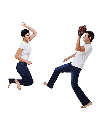 포토 JPG 스튜디오촬영 전신 서양인 외국인 백인 해외기획촬영 커플 여자 남자 행복 2013년태국 모션 함께함 실내 사랑 들기 사람 성인 두명 옆모습 30대 점프 다정 야구 글러브 야구글러브 야구공 캐치볼 장년만 성인만 국내포토 감정 스포츠용품 뷰포인트 장갑 컨셉 공 관계 인종 내부 장년 구기 야구용품 파일형식