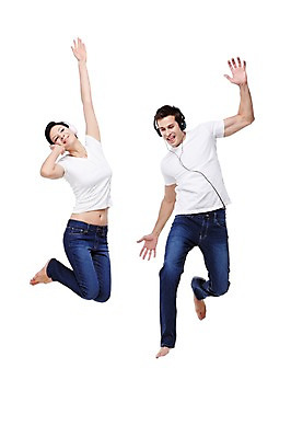 포토 JPG 스튜디오촬영 전신 서양인 외국인 백인 해외기획촬영 커플 여자 남자 행복 음악 2013년태국 모션 함께함 실내 사랑 웃음 사람 성인 두명 앞모습 30대 점프 헤드셋 다정 음악감상 장년만 성인만 국내포토 감정 뷰포인트 음향기기 컨셉 관계 문화예술 표정 인종 내부 장년 헤드폰 감상 파일형식