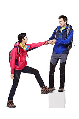 포토 JPG 스튜디오촬영 전신 서양인 외국인 백인 해외기획촬영 커플 여자 남자 2013년태국 배낭 모션 실내 아웃도어 서기 사람 성인 두명 옆모습 30대 손잡기 트래킹 당기기 장년만 성인만 국내포토 뷰포인트 가방 관계 레저 인종 내부 장년 파일형식