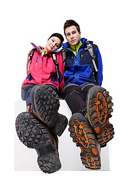 포토 JPG 스튜디오촬영 전신 서양인 외국인 백인 해외기획촬영 커플 여자 남자 2013년태국 모션 휴식 실내 아웃도어 사람 앉기 성인 두명 앞모습 30대 기댐 트래킹 장년만 성인만 국내포토 뷰포인트 컨셉 관계 레저 인종 내부 장년 파일형식