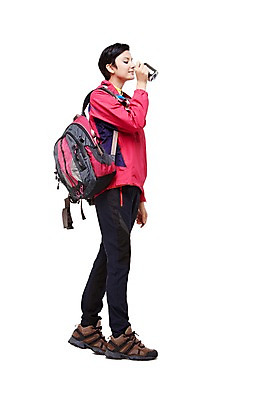 포토 JPG 스튜디오촬영 전신 서양인 외국인 백인 해외기획촬영 여자 2013년태국 배낭 모션 실내 아웃도어 한명 서기 들기 사람 성인 옆모습 컵 30대 트래킹 마시기 갈증 여자만 여자한명만 성인여자만 성인한명만 성인여자한명만 장년만 장년여자만 장년여자한명만 성인만 국내포토 1 식기 뷰포인트 가방 레저 인종 내부 장년 파일형식