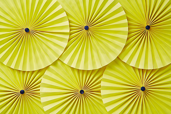 포토 JPG 스튜디오촬영 모양 종이 컬러 백그라운드 실내 사람없음 노란색 페이퍼아트 오브젝트 종이공예 종이접기 국내포토 내부 공예 접기 파일형식