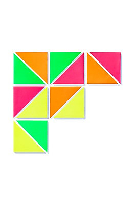 포토 JPG 스튜디오촬영 모양 문자 알파벳 영어 종이 백그라운드 대문자 실내 사람없음 컬러풀 페이퍼아트 오브젝트 종이공예 F 국내포토 컬러 내부 공예 파일형식