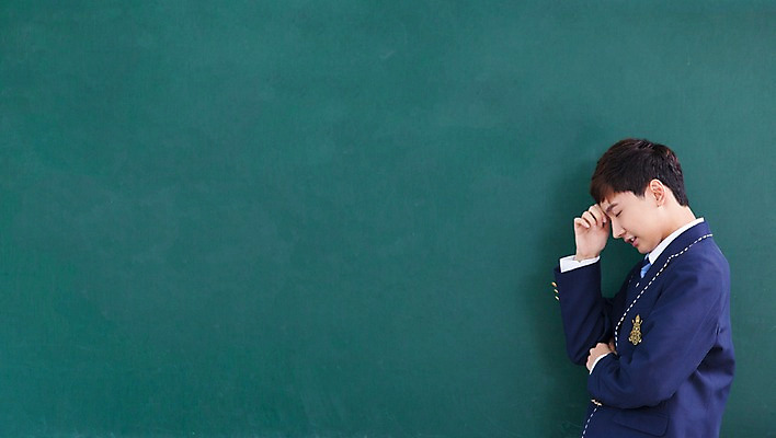 포토 JPG 학생 남자 교복 교실 학교 모션 청소년 고등학생 수업 프레임 실내 한명 서기 웃음 사람 동양인 상반신 옆모습 10대 칠판 한국인 남자만 남자한명만 십대만 십대남자만 십대남자한명만 국내포토 1 옷 교육 뷰포인트 표정 인종 내부 파일형식