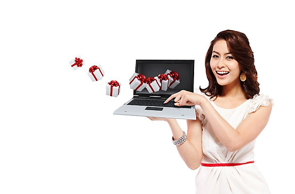 PSD 외국인 편집 편집이미지 여자 백그라운드 선물 한명 사람 이벤트 그래픽 노트북 쇼핑 3D 여자만 여자한명만 편집3D 1 인종 전자제품 디지털합성 파일형식