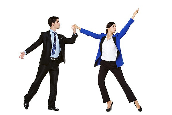 포토 JPG 스튜디오촬영 전신 서양인 외국인 백인 해외기획촬영 여자 남자 2013년태국 비즈니스 모션 실내 사람 정장 20대 청년 성인 두명 앞모습 손들기 손잡기 활발 춤 직장인 비즈니스맨 비즈니스우먼 활기 청년만 성인만 국내포토 직업 옷 뷰포인트 컨셉 문화예술 인종 내부 파일형식