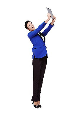 포토 JPG 스튜디오촬영 전신 서양인 외국인 백인 해외기획촬영 여자 2013년태국 비즈니스 모션 실내 한명 들기 사람 정장 청년 성인 옆모습 30대 태블릿 달리기 점프 활발 웹서핑 직장인 비즈니스우먼 활기 여자만 여자한명만 성인여자만 성인만 국내포토 직업 1 옷 뷰포인트 컨셉 인종 내부 장년 전자제품 스마트기기 파일형식